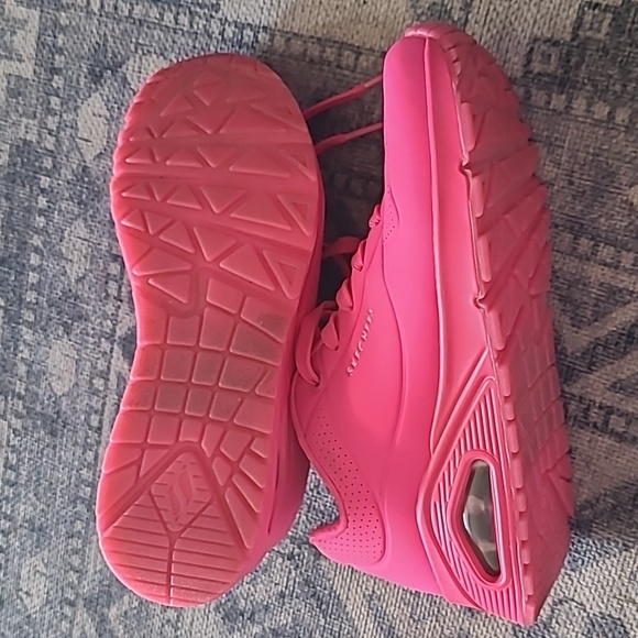 Skechers Air Cooled Memory Foam - Picture 3 of 5